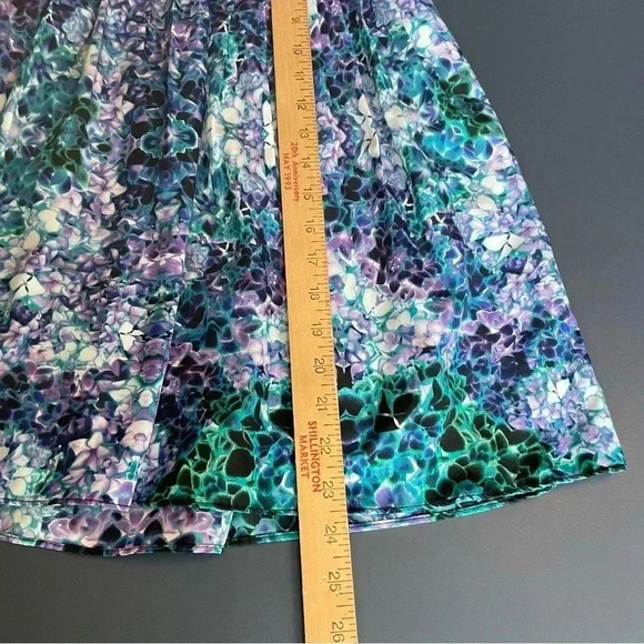 Liz Claiborne Womens Floral Skirt 12 Purple White Hip Pleated Lined Side Zipper - Picture 7 of 7